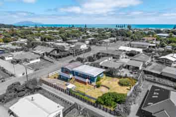 62 Toi Street, Otaki Beach