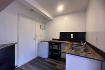 7B Seine Rd, Forrest Hill