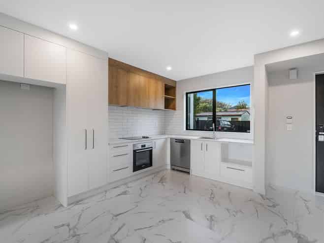 1/140 St Albans Street, Saint Albans