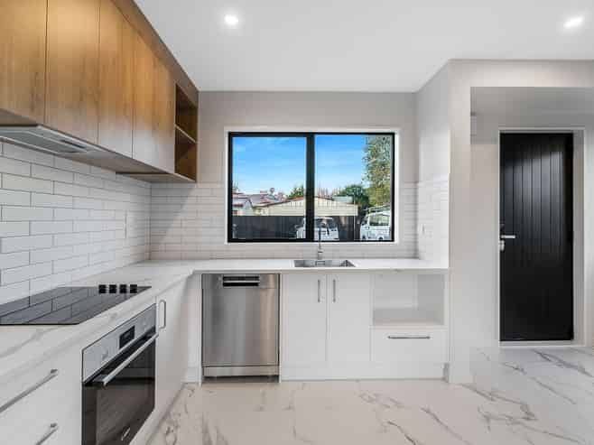 1/140 St Albans Street, Saint Albans