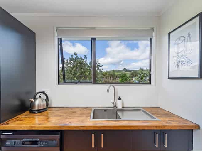 133 McMahon Ave, Whangapoua