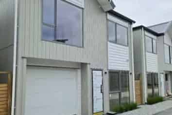 64 Metcalf road , Ranui