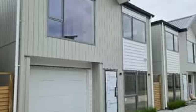 64 Metcalf road , Ranui