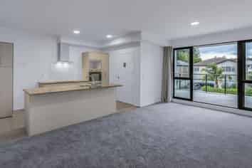 19/11 Carlos Drive, Flat Bush