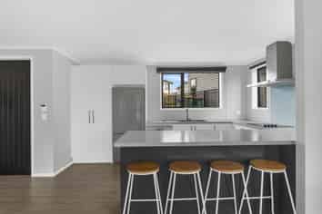 14 Discovery Place, Marfell