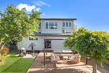 2 Cambridge Terrace, Taradale