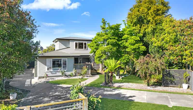 2 Cambridge Terrace, Taradale
