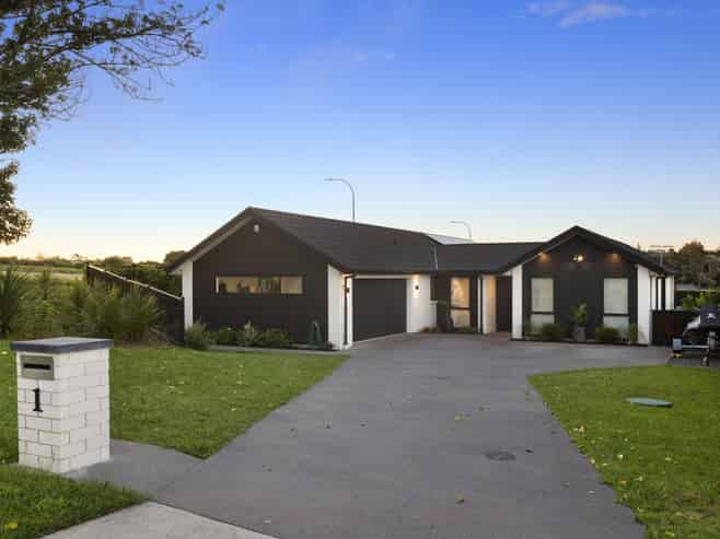 1 Rongoa Maori Way, Pukekohe