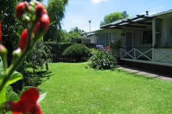 4/11A Bayside Avenue, Te Atatu Peninsula