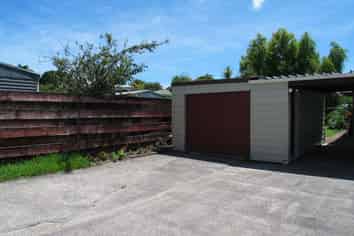 4/11A Bayside Avenue, Te Atatu Peninsula