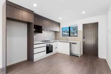 4D Templeton Place, Clendon Park