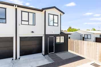 4D Templeton Place, Clendon Park