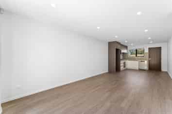 4D Templeton Place, Clendon Park