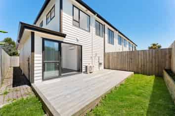 4D Templeton Place, Clendon Park