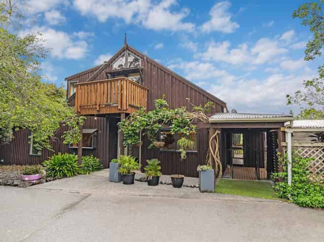 324 Trig Road, Whitford