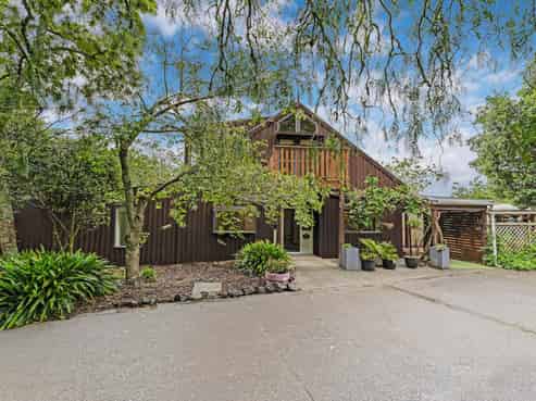 324 Trig Road, Whitford