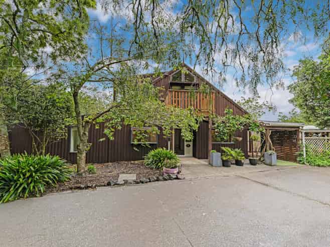 324 Trig Road, Whitford