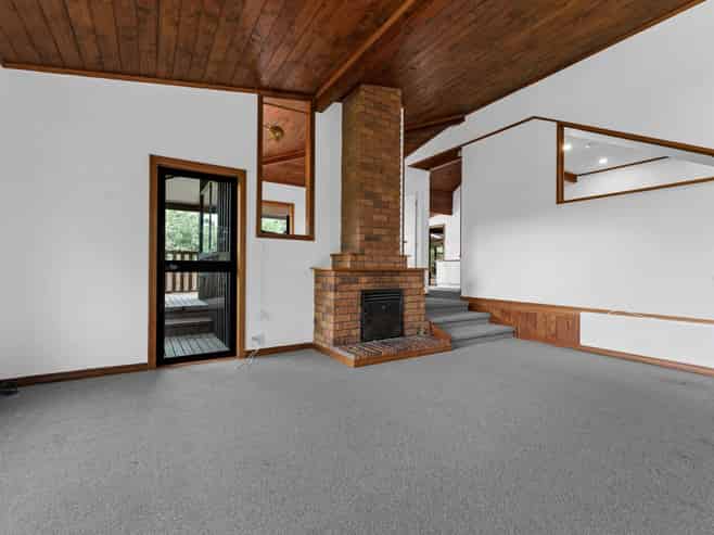 324 Trig Road, Whitford