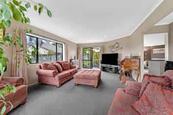 7 Holsten Place, Massey