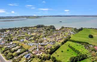 3 Omana Avenue Shelly Beach, Helensville