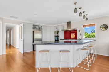 3 Omana Avenue Shelly Beach, Helensville