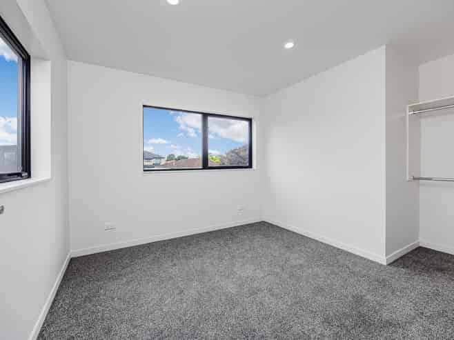 8 Funnell Place, Manurewa