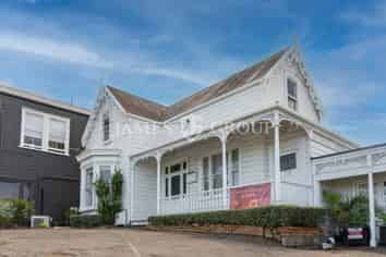 MOVE-IN READY OFFICE IN PRIME LOCATION