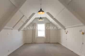 MOVE-IN READY OFFICE IN PRIME LOCATION