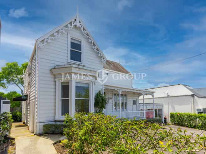 MOVE-IN READY OFFICE IN PRIME LOCATION