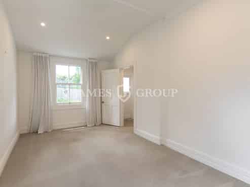 MOVE-IN READY OFFICE IN PRIME LOCATION