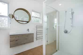 14 Commins Road, Onerahi