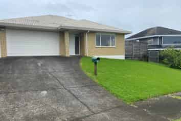 19 Steeple Rise, Pakuranga