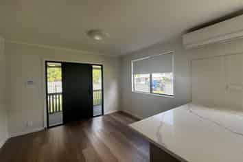 129 Peakes Road, Springvale