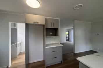 129 Peakes Road, Springvale