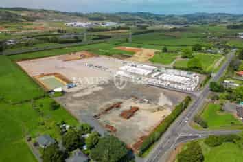 Metaled Yard with Full Utilities | 1,500m²