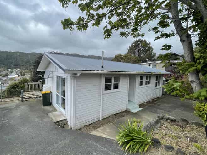 17 Amundsen Grove, Stokes Valley