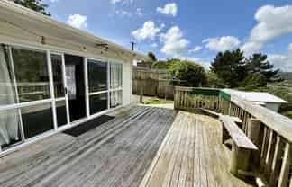 17 Amundsen Grove, Stokes Valley