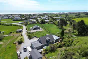  133 Coulson Road, Paroa