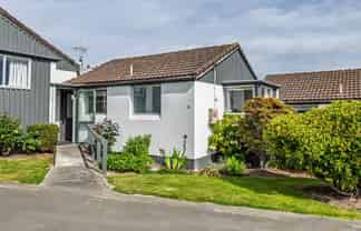 Cottage 15/6 Glenwood Avenue, Highfield