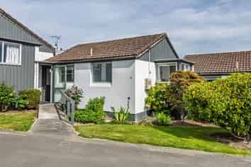 Cottage 15/6 Glenwood Avenue, Highfield