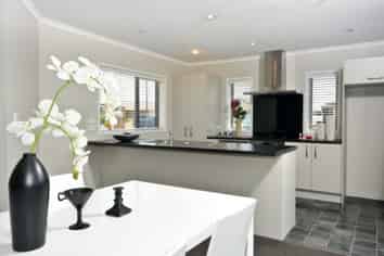 24 Landmark Court, Huntington