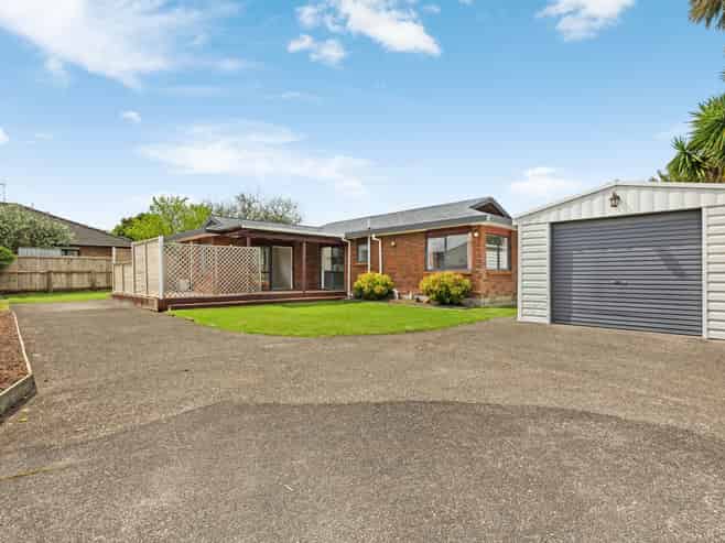 2/49 Shirley Avenue, Papakura