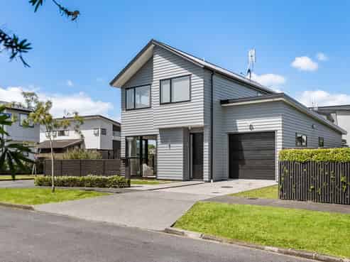 8 Kestrel Place, Waiotaiki Bay