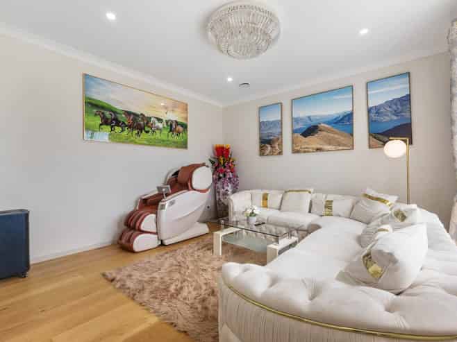 72 Charlestown Drive, Flat Bush