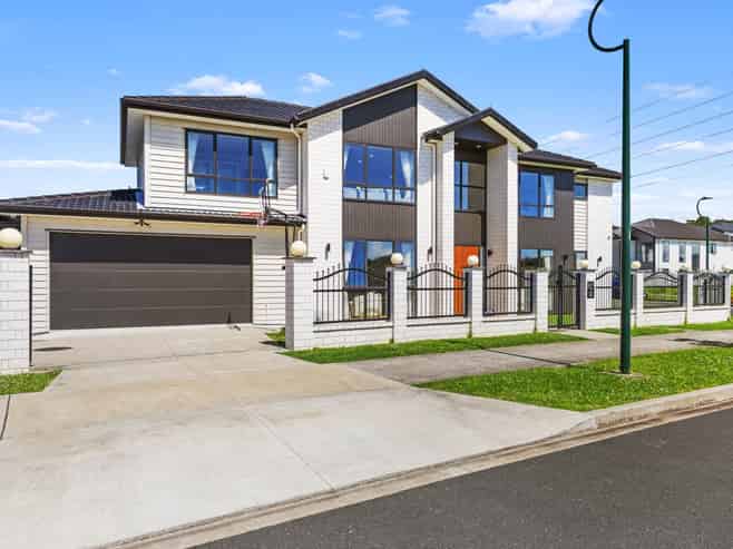 72 Charlestown Drive, Flat Bush