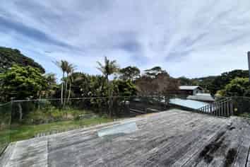 Hidden Oasis with Ocean Views | Waiheke | 112m2