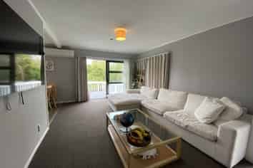 94 Lancaster Rd, Beach Haven