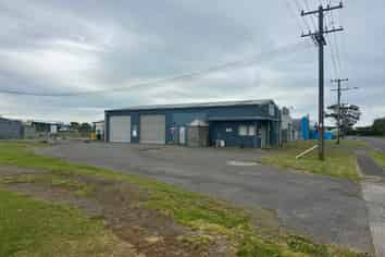 Functional industrial with large yard