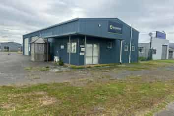 Functional industrial with large yard