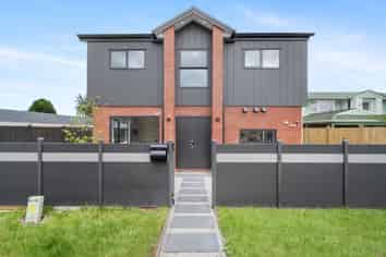 10 Baringa Place, Botany Downs